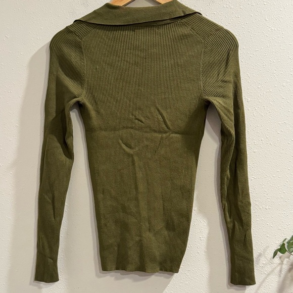 Aritzia Babaton Small Green Mcsweeny Sweater Rib Knit Classic Minimalist Casual - Picture 2 of 5